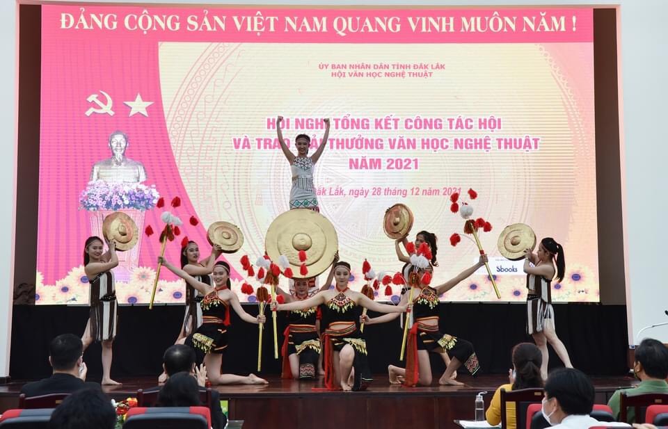 Bài phát biểu của Thường trực Tỉnh ủy Đắk Lắk tại Hội nghị Tổng kết công tác  Hội Văn học Nghệ thuật năm 2021
