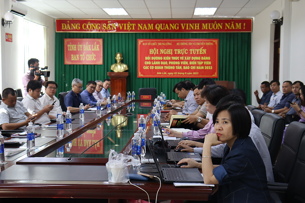 Bồi dưỡng kiến thức về xây dựng Đảng cho lãnh đạo, phóng viên các cơ quan báo chí