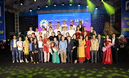 Sâu lắng những bản tình ca Linh Nga Niê Kdam